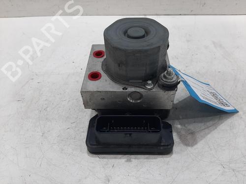 Used ABS pump VAUXHALL CORSA Mk IV (E) (X15) 1.4 (90 hp) 31315971