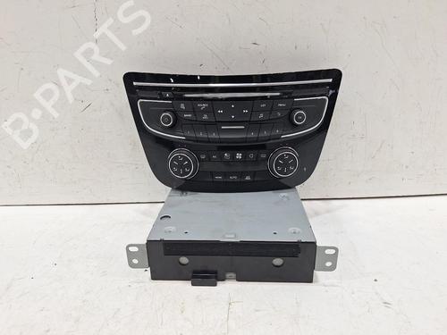 Used Radio PEUGEOT 508 I (8D_) 1.6 HDi (115 hp) 31846611