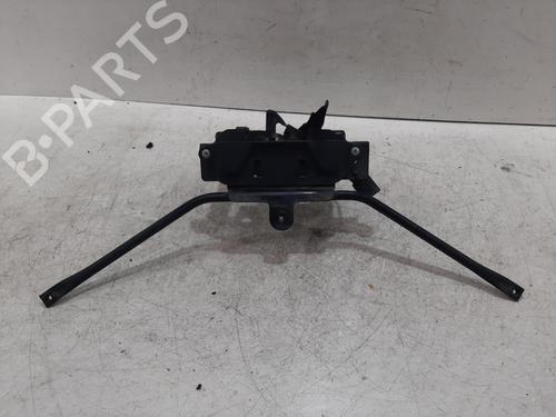 Used Hood lock VAUXHALL INSIGNIA Mk II (B) Hatchback (Z18) 2.0 D (68) (170 hp) 32422992