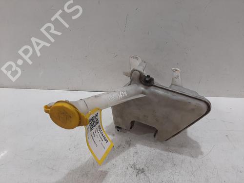 Used Windscreen washer tank TOYOTA YARIS (_P13_) 1.3 (NSP130_, NSP130) (99 hp) 30406816