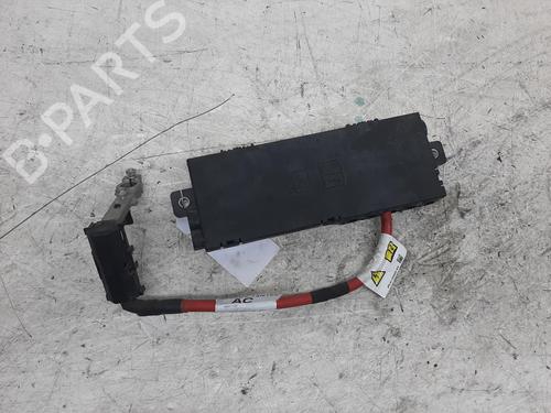 fuse-box-jaguar-i-pace-x590-2018-26754669 main image