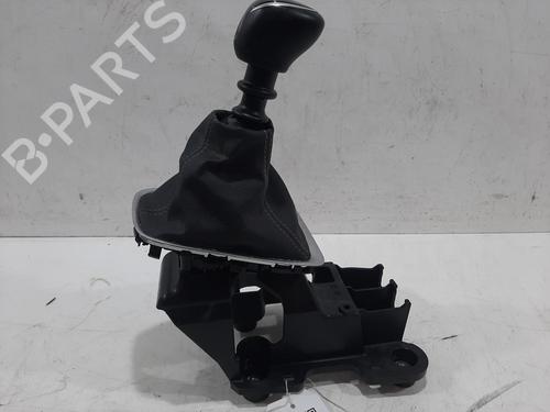 Used Gear lever VAUXHALL CROSSLAND X / CROSSLAND (P17) 1.2 (75) (131 hp) 30694566