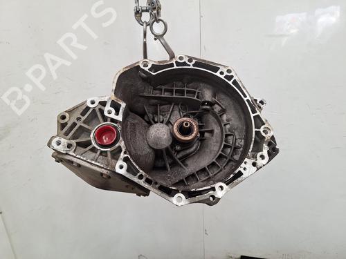 Versnellingsbak Versnellingsbak VAUXHALL CORSA Mk IV (E) (X15) 1.4 (75 hp) 37236352 37236352