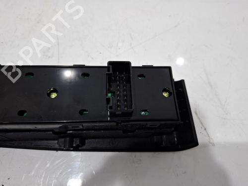 Right front window switch KIA SPORTAGE III (SL) 1.6 GDI | BP38701836I26 - Image 5