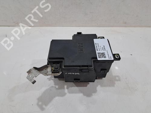 Used Fuse box JAGUAR I-PACE (X590) EV400 AWD (400 hp) 30324149