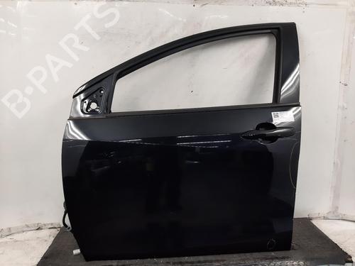 Used Left front door TOYOTA YARIS (_P21_, _PA1_, _PH1_) 1.5 Hybrid (MXPH10, MXPH11) (116 hp) 32380275