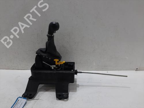 Used Gear lever VAUXHALL CORSA Mk III (D) (S07) 1.4 (L08) (101 hp) 33179646