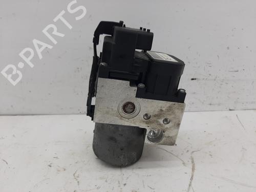 Used ABS pump KIA SORENTO I (JC) 2.5 CRDi 4WD (140 hp) 26787301