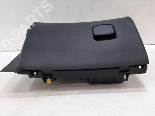 Used Glove box VAUXHALL CORSA Mk III (D) (S07) 1.4 (L08) (101 hp) 29496493
