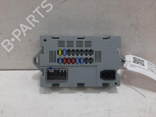 Used Fuse box JAGUAR I-PACE (X590) EV400 AWD (400 hp) 30559611