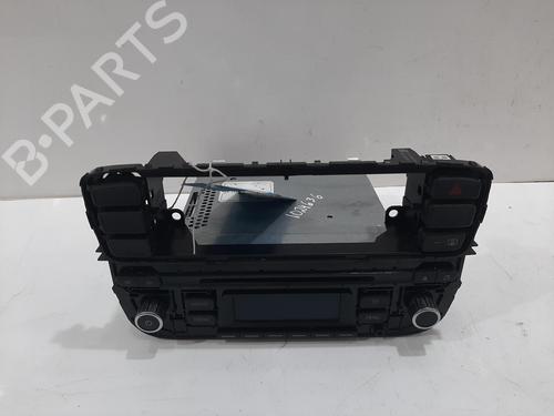 Używane Radio VW UP! (121, 122, BL1, BL2, BL3, 123) 1.0 (60 hp) 28115038