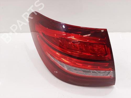 Venstre baglygte Venstre baglygte MERCEDES-BENZ C-CLASS T-Model (S205) C 250 BlueTEC / d (205.208) (204 hp) 33868560 33868560