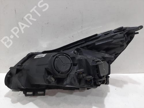 Right headlight VAUXHALL CORSA Mk III (D) (S07) 1.3 CDTI (L08) | BP29945895C29