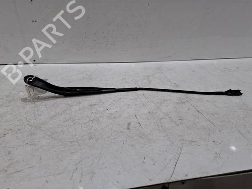 Used Front windshield wiper arm Front windshield wiper arm DACIA SANDERO III 1.0 TCe 90 (91 hp) 39993909 39993909