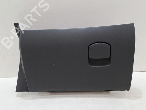 Used Glove box VAUXHALL CORSA Mk III (D) (S07) 1.2 (L08) (80 hp) 29236464