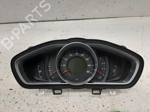 Used Instrument cluster VOLVO V40 Hatchback (525) D3 (150 hp) 26784839