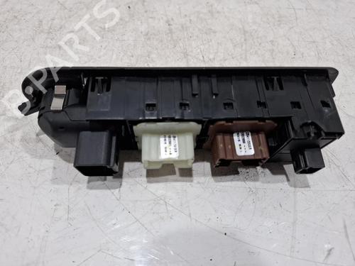 Right front window switch RENAULT CAPTUR I (J5_, H5_) 1.5 dCi 90 (J5N4, J5M5, J5MW, J5M6, J5AL, J5AJ) | BP38912658I26 - Image 3