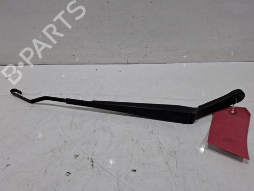 front-windshield-wiper-arm-dacia-duster-hs_-2010-2011-2012-2013-2014-2015-2016-2017-2018-38973151 main image