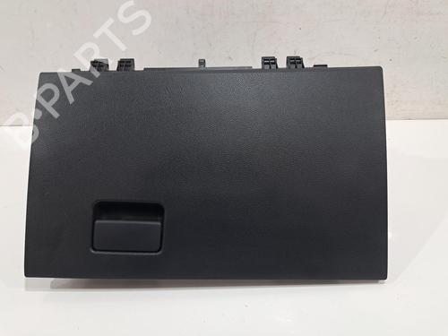 glove-box-toyota-corolla-estate-_e21_-2019-32144516 main image