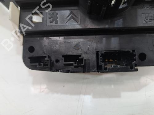 Switch CITROËN C4 Picasso II 1.6 BlueHDi 120 | BP29059386I30