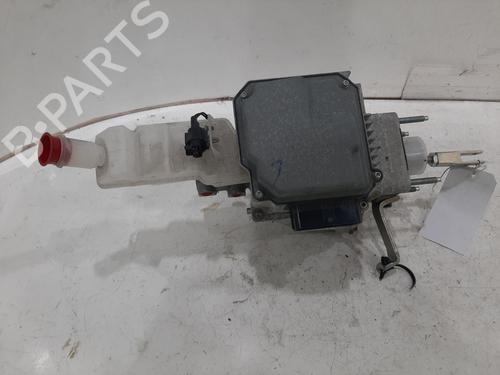 Used Brake master cylinder NISSAN LEAF (ZE1) Electric (150 hp) 26858844