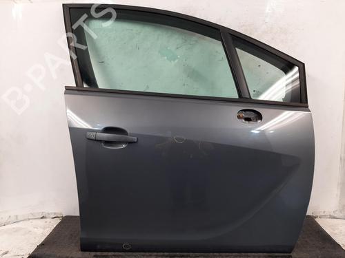 Used Right front door VAUXHALL MERIVA Mk II (B) (S10) 1.4 (101 hp) 30843501
