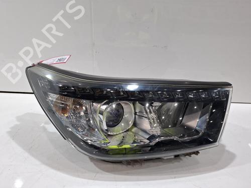Used Right headlight Right headlight SSANGYONG TIVOLI 1.6 XDi 160 All-wheel Drive (115 hp) 40455445 40455445