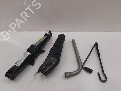 Used Jack Kit Jack Kit AUDI A3 Sportback (8VA, 8VF) 1.0 TFSI (115 hp) 33987753 33987753