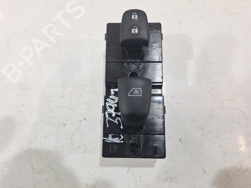 Switch NISSAN JUKE (F16_) 1.0 | BP31628278I30