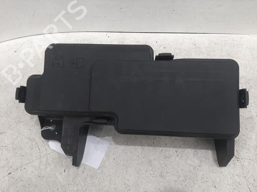 Used Fuse box Fuse box 29235740 29235740