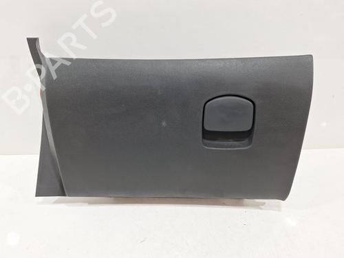 Used Glove box Glove box VAUXHALL CORSA Mk III (D) (S07) 1.2 i 16V (L08) (86 hp) 39910388 39910388
