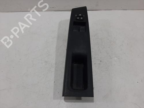 Pulsantiera anteriore destra Pulsantiera anteriore destra TOYOTA YARIS (_P13_) 1.3 (NSP130_, NSP130) (99 hp) 37491476 37491476