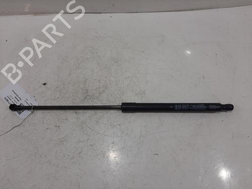 shock-absorber-spring-renault-arkana-i-lcm_-ldn_-2019-35768946 main image