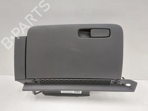 Used Glove box AUDI A1 Sportback (8XA, 8XF) 1.4 TFSI (125 hp) 26863981