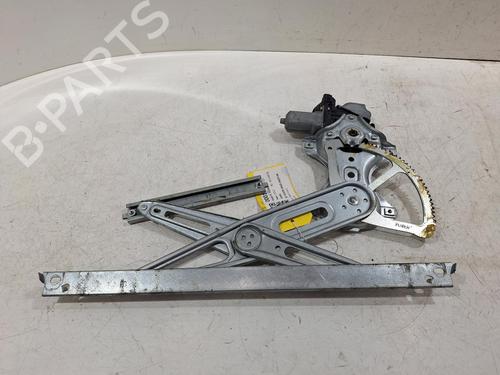 Used Front right window mechanism TOYOTA YARIS (_P13_) 1.3 (NSP130_, NSP130) (99 hp) 32145046