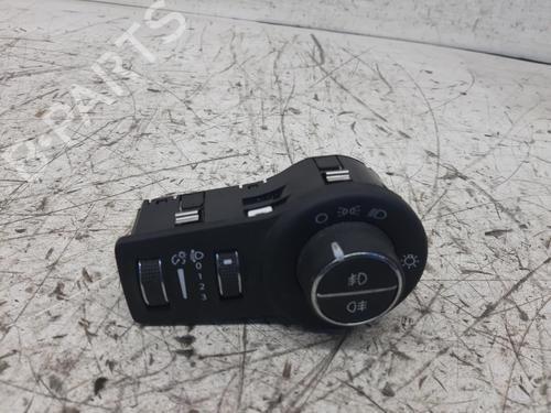 Used Headlight switch Headlight switch 26828150 26828150