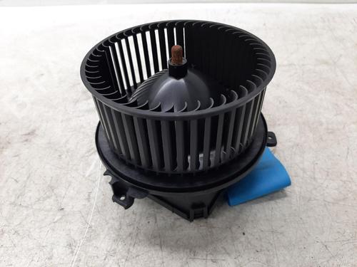heater-blower-motor-audi-a4-b9-8w2-8wc-2015-26867130 main image