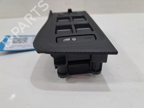 Switch JAGUAR I-PACE (X590) EV400 AWD | BP29059723I30 