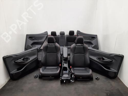 Used Seats set TOYOTA YARIS (_P21_, _PA1_, _PH1_) 1.5 Hybrid (MXPH10, MXPH11) (116 hp) 29322511