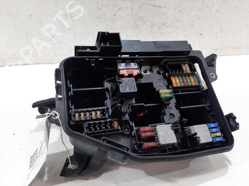 fuse-box-mercedes-benz-cla-c118-2019-33435253 main image