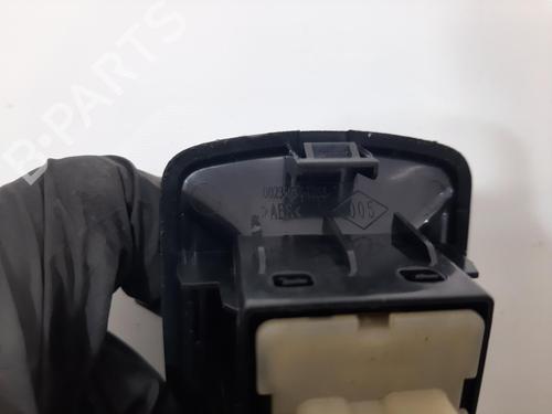 Left front window switch DACIA SANDERO II 1.0 SCe 75 (B8JC, B8JD, B8NC) | BP37539989I27 - Image 5