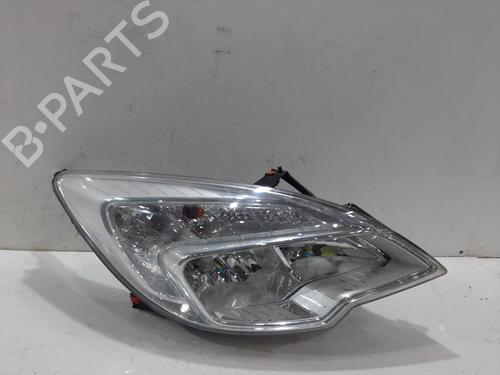 Phare droit VAUXHALL MERIVA Mk II (B) (S10) 1.4 (101 hp) 32718258