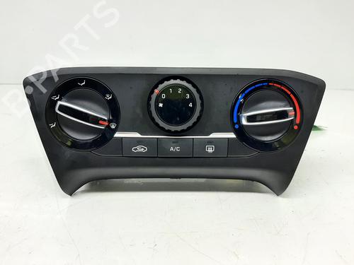 Used Climate control HYUNDAI i20 II (GB, IB) 1.2 (84 hp) 31315636