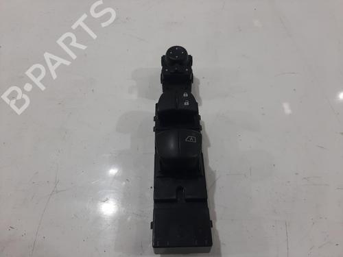 Used Switch NISSAN MICRA V (K14) 1.0 (71 hp) 32851760