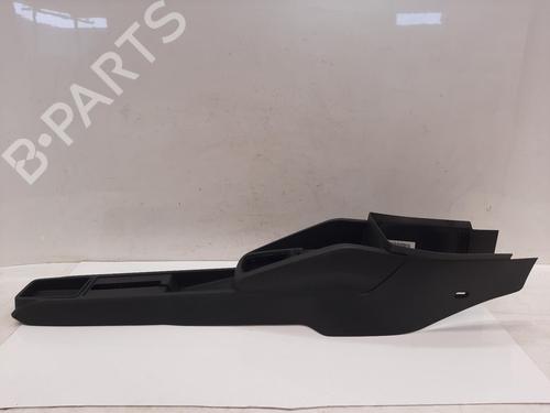 Console centrale Console centrale SKODA FABIA III (NJ3) 1.0 TSI (95 hp) 34619812 34619812