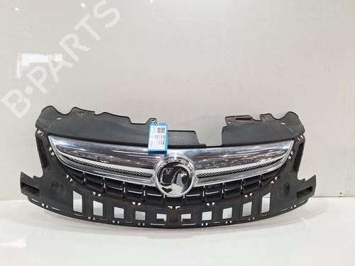 Used Grille VAUXHALL CORSA Mk III (D) (S07) 1.2 i 16V (L08) (86 hp) 27720354