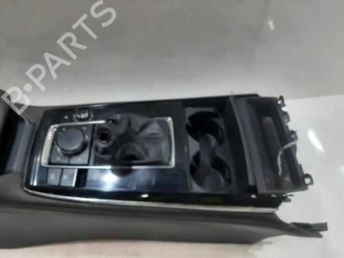 Middle console MAZDA CX-30 (DM) SKYACTIV-X M Hybrid (DMFP) | BP35985679I22 - Image 2