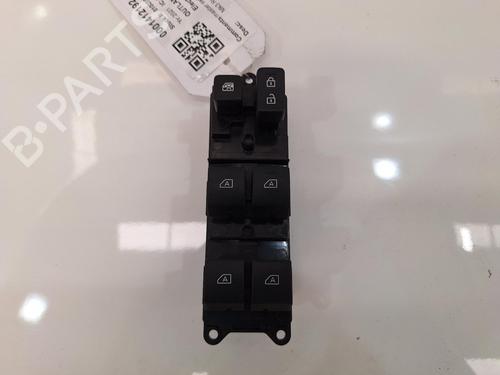 Used Switch MITSUBISHI OUTLANDER III (GG_W, GF_W, ZJ, ZL, ZK) 2.4 Hybrid 4WD (GG3W) (208 hp) 26871379