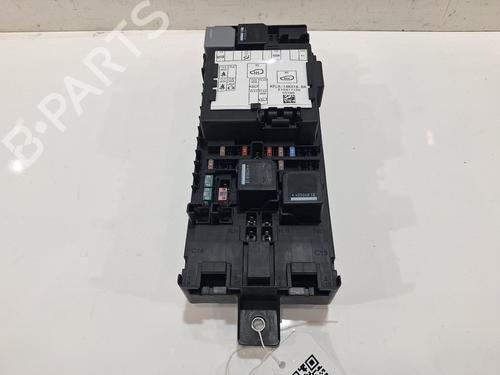 Used Fuse box LAND ROVER RANGE ROVER SPORT II (L494) 4.4 SDV8 4x4 (340 hp) 30958546