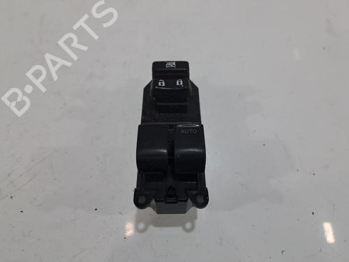 Used Switch Switch TOYOTA YARIS (_P13_) 1.3 (NSP130_, NSP130) (99 hp) 34733599 34733599